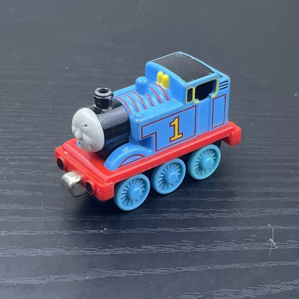 Thomas & Friends Take Along Surprised Thomas Diecast Train Engine Learning Curve